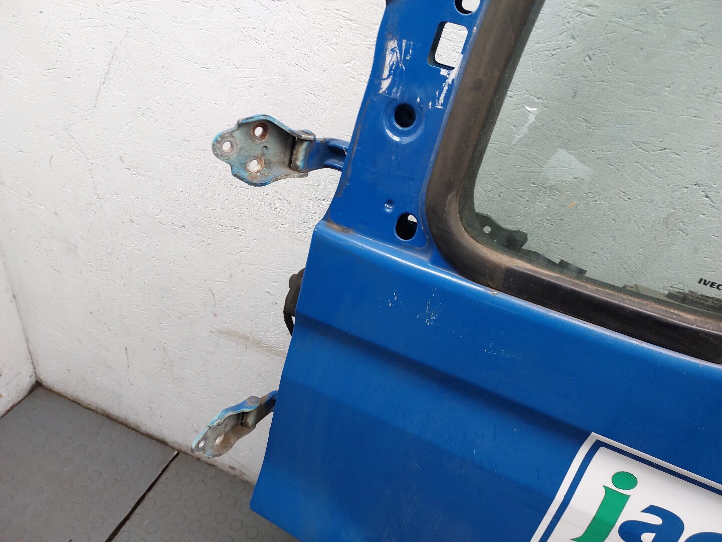 Дверь передняя левая