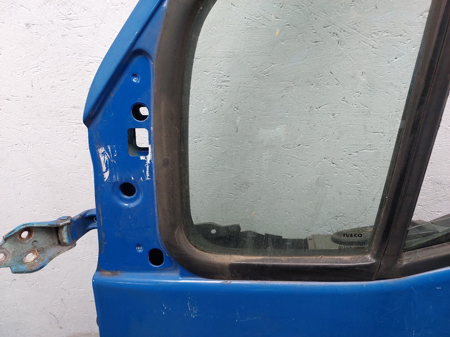 Дверь передняя левая