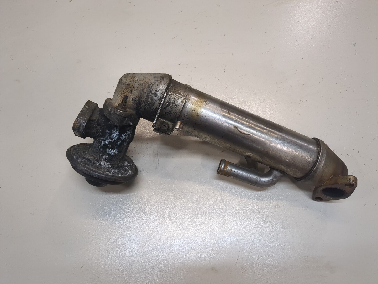 Тройник вентиляции картерных газов