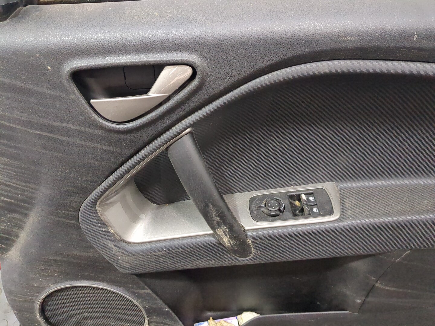 Дверь передняя правая