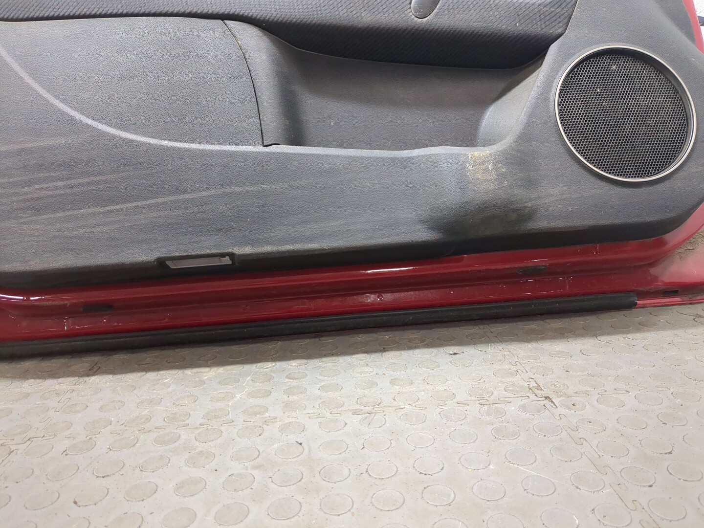 Дверь передняя левая