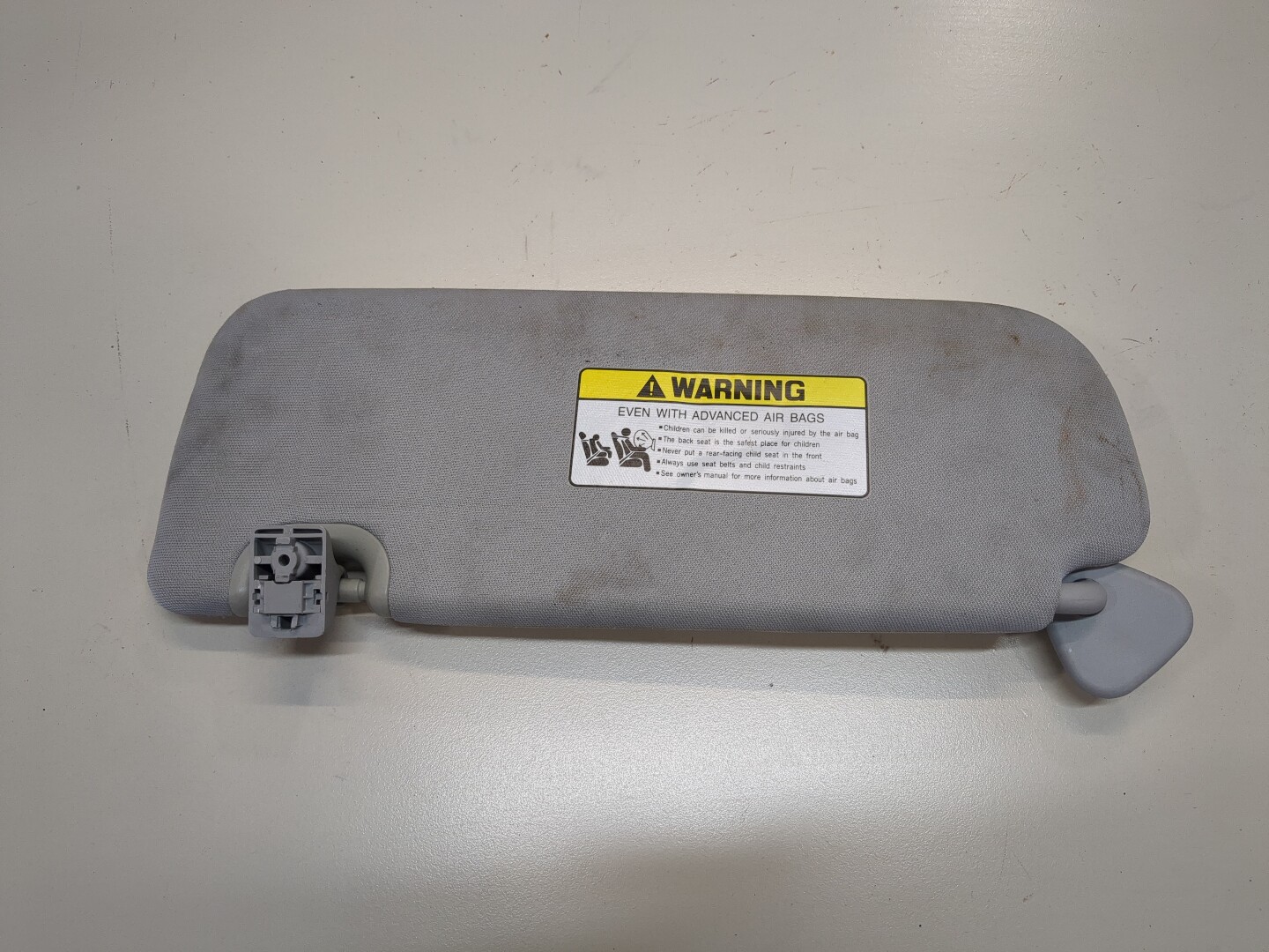 Козырек солнцезащитный