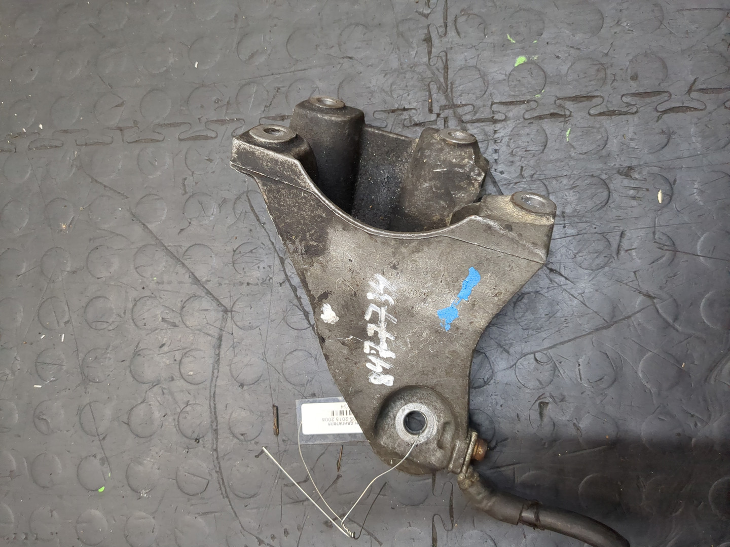 Кронштейн двигателя