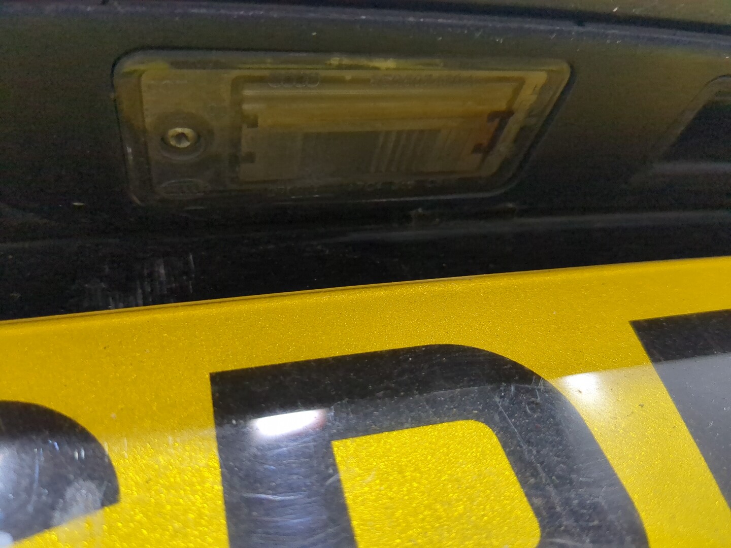 Дверь багажника