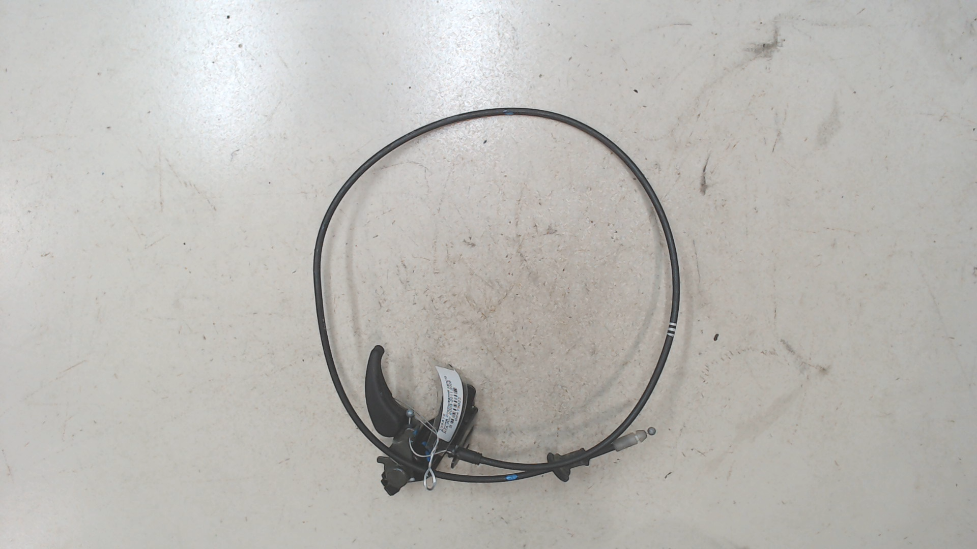 Ручка открывания капота