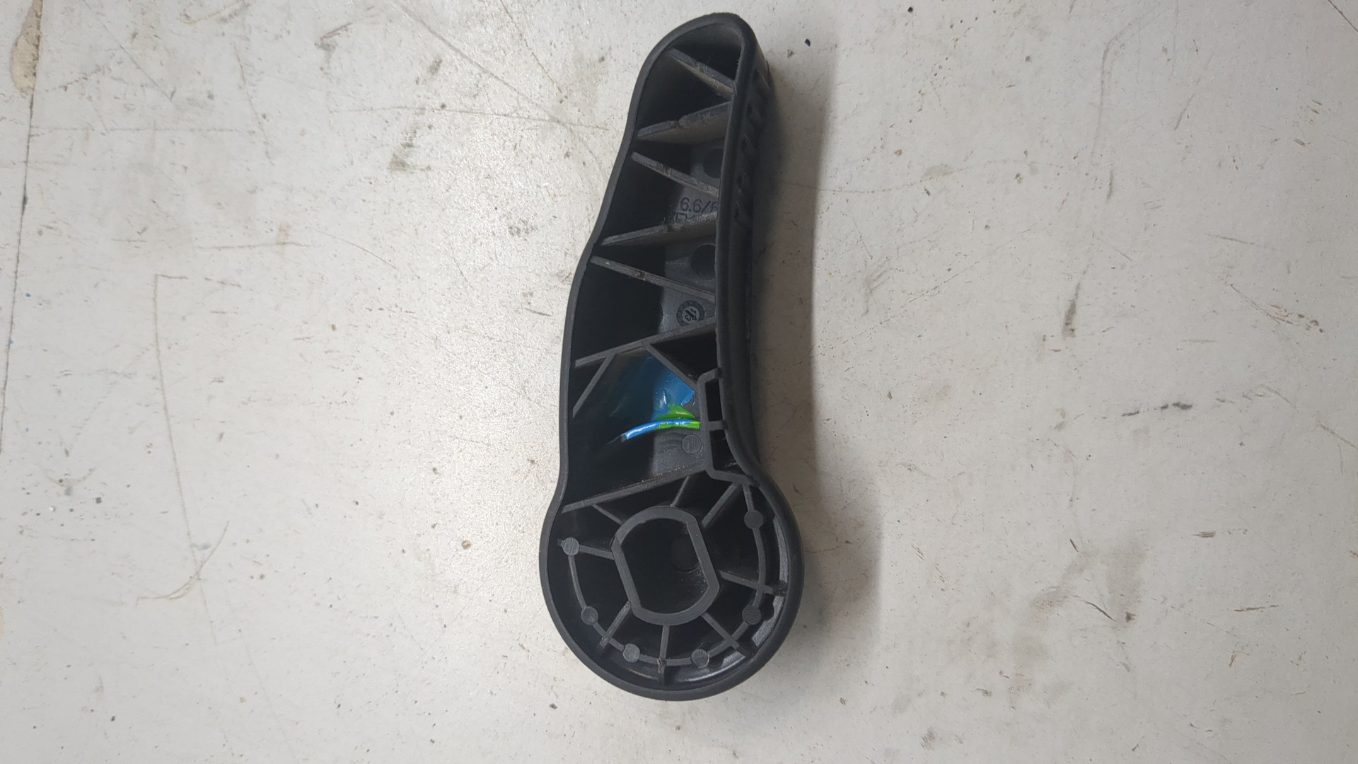 Ручка двери задней внутренняя левая