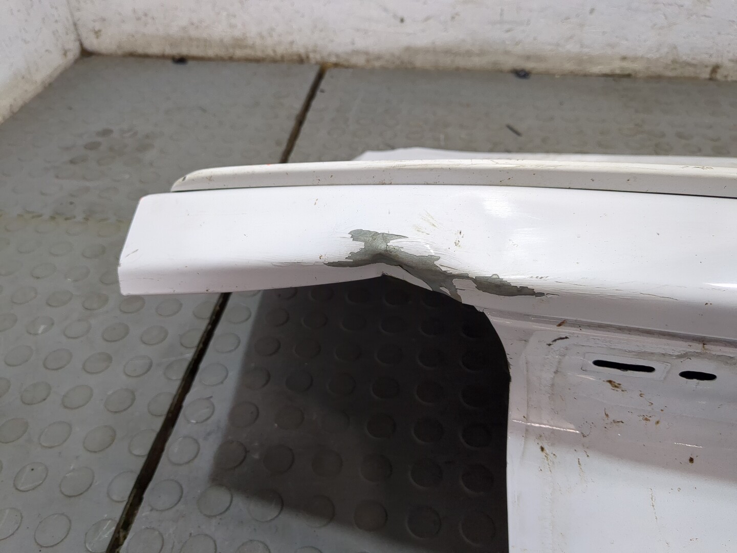 Дверь багажника