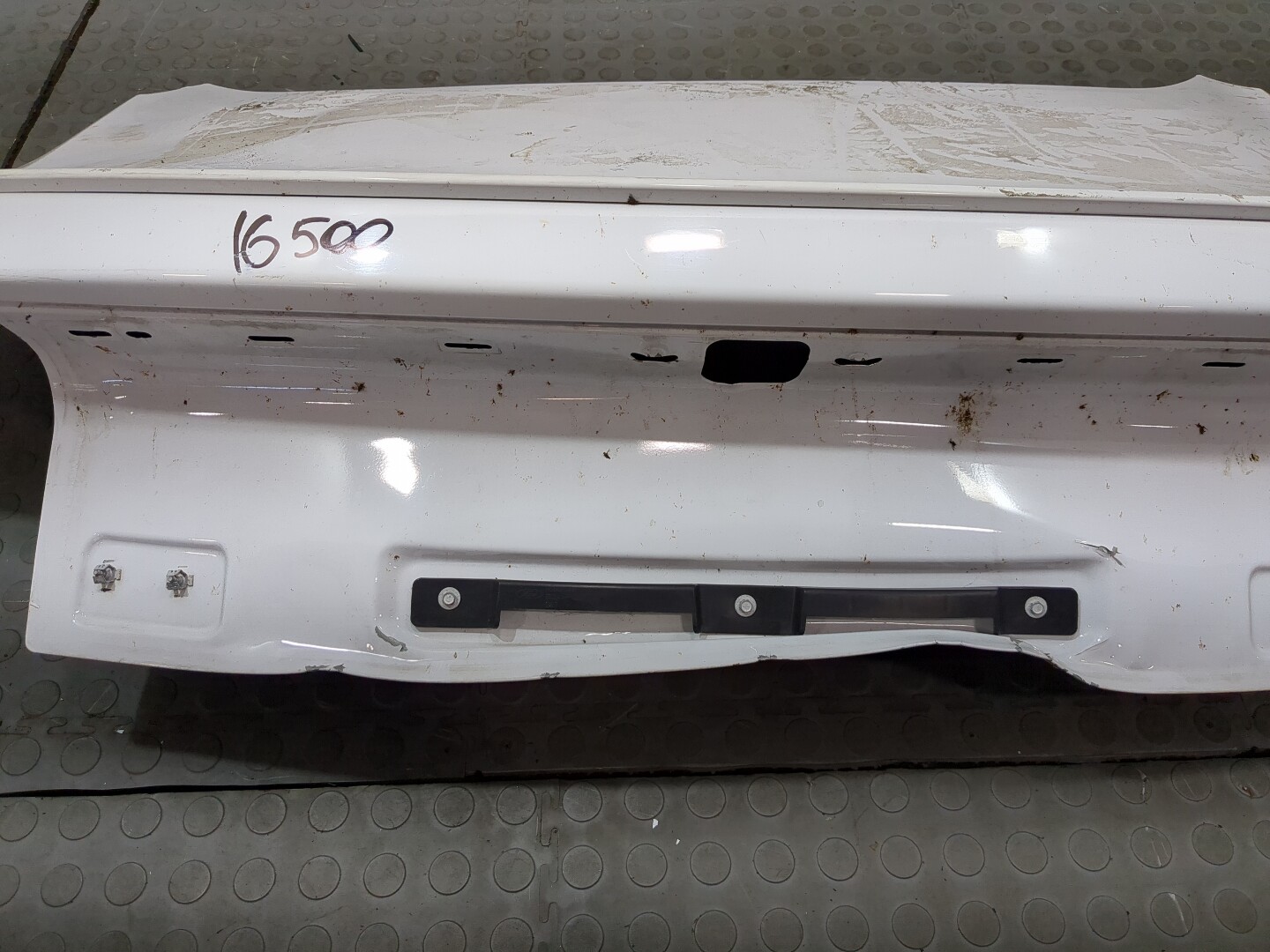 Дверь багажника