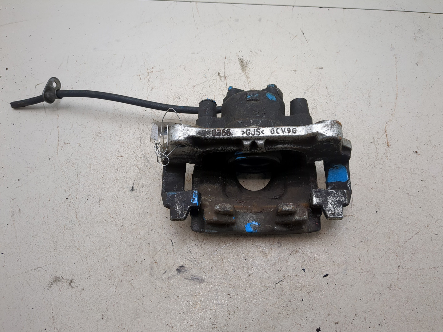 Суппорт передний левый