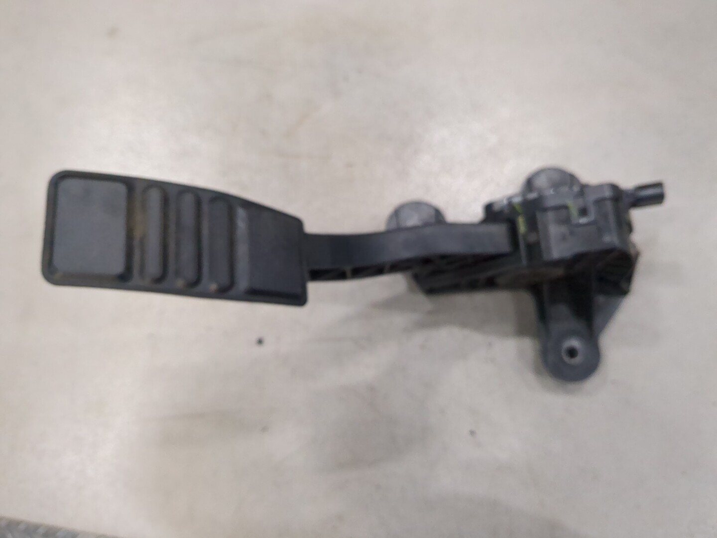 Педаль газа