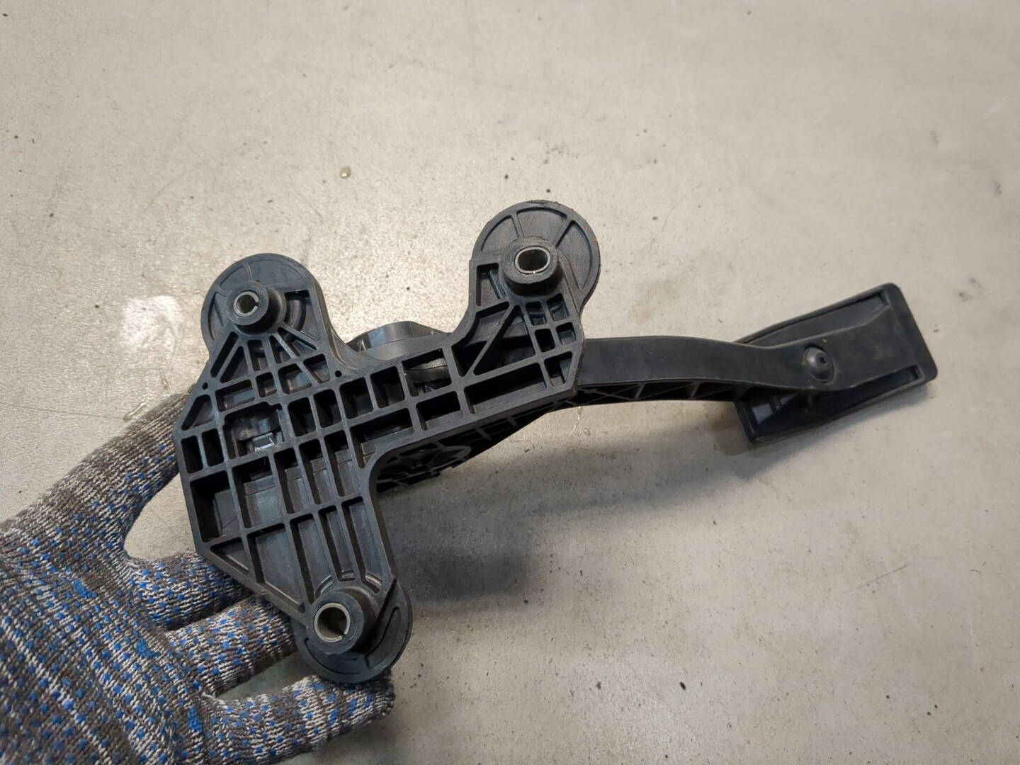 Педаль газа