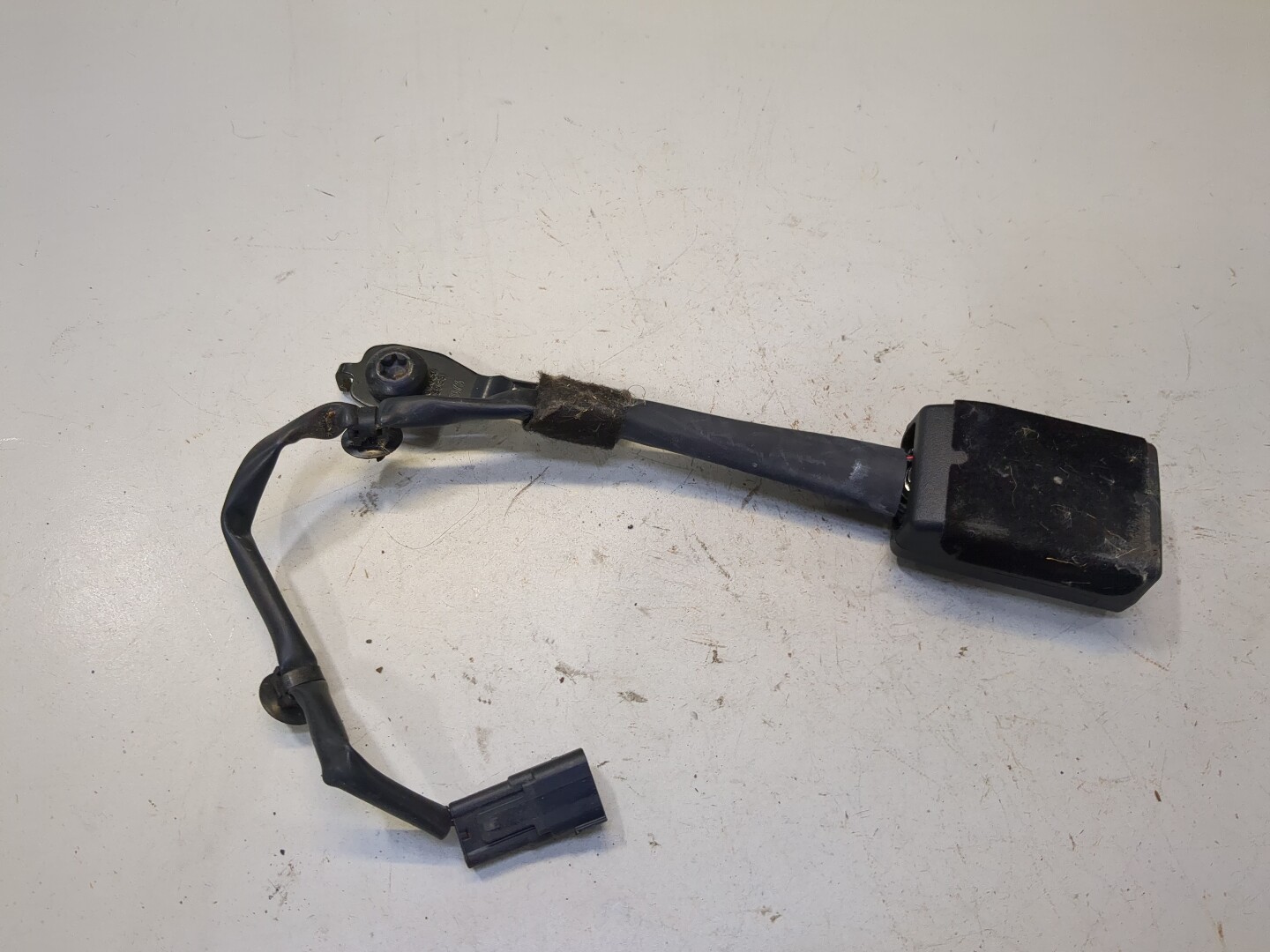 Ответная часть ремня безопасности