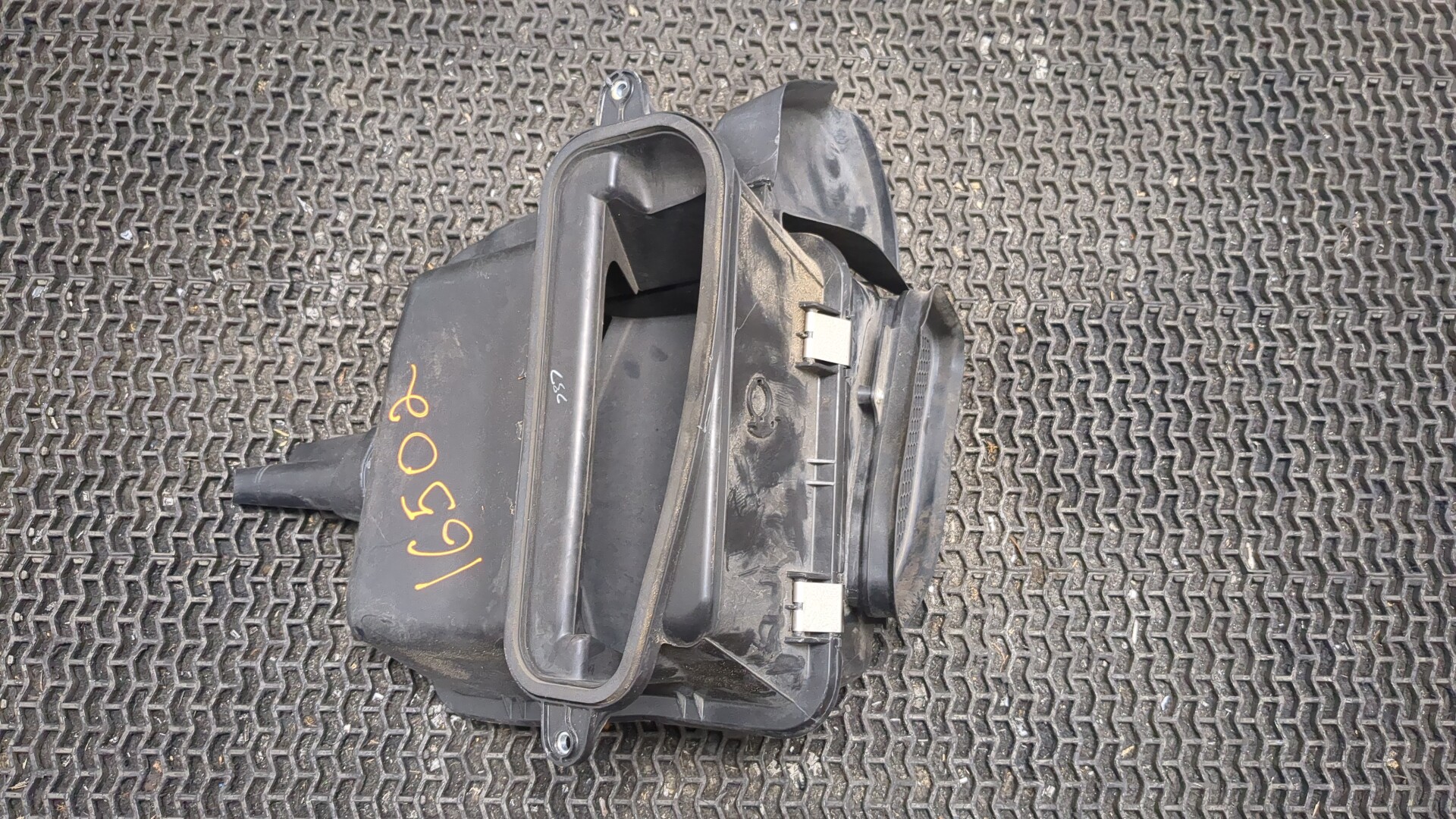 Воздухозаборник (внутри)