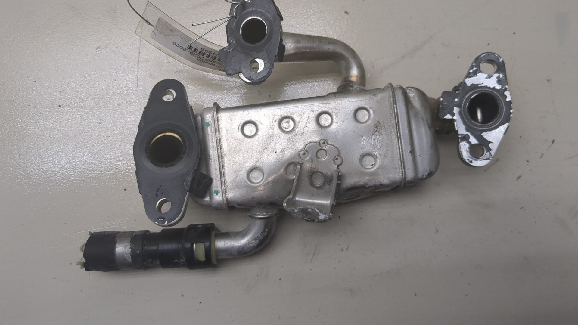 Тройник вентиляции картерных газов