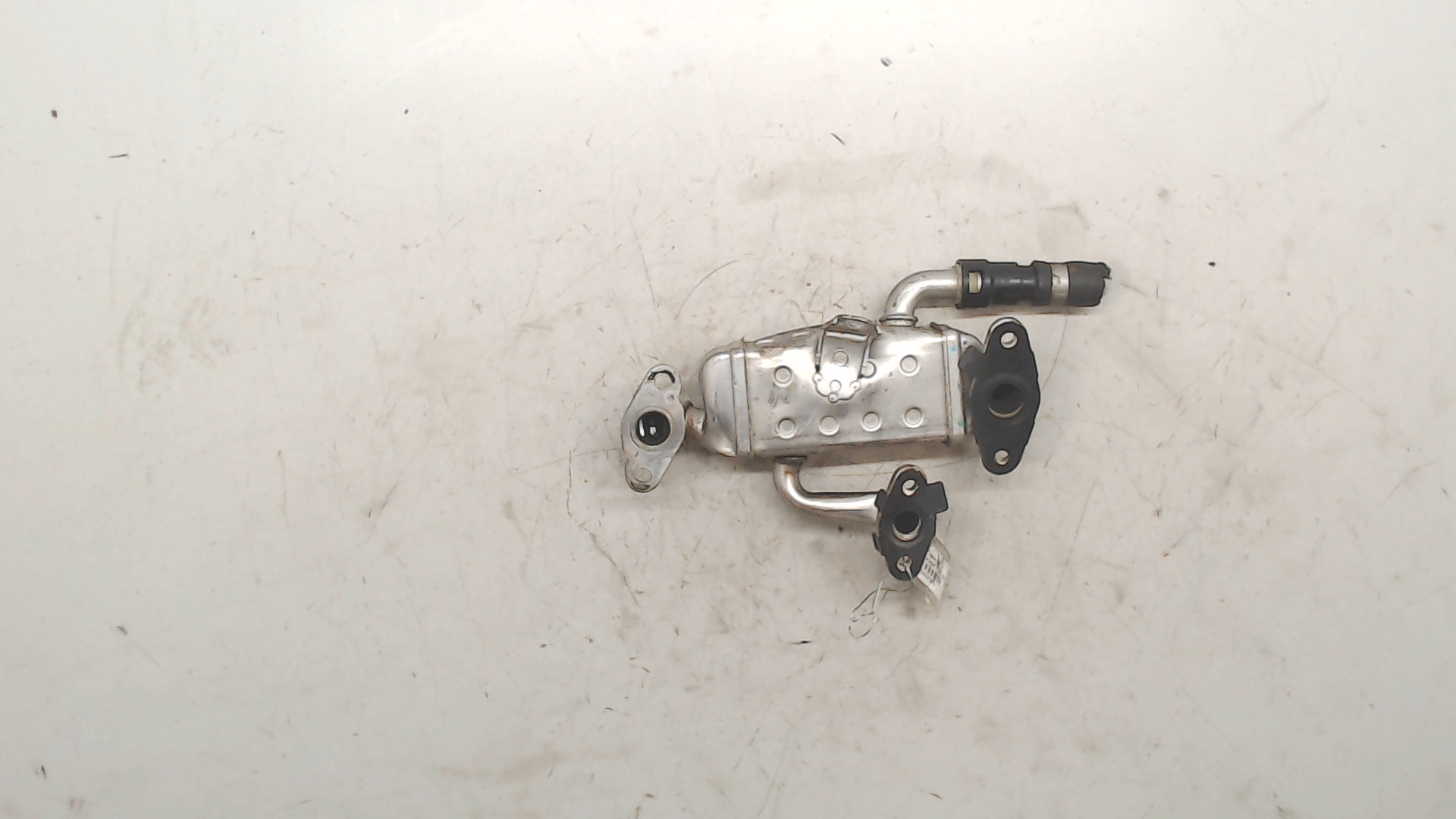 Тройник вентиляции картерных газов