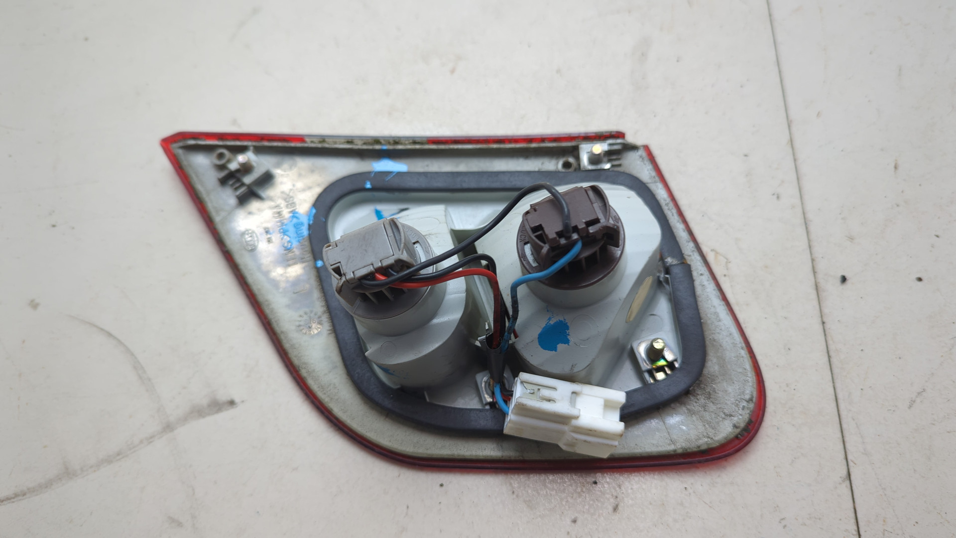 Фонарь задний внутренний левый