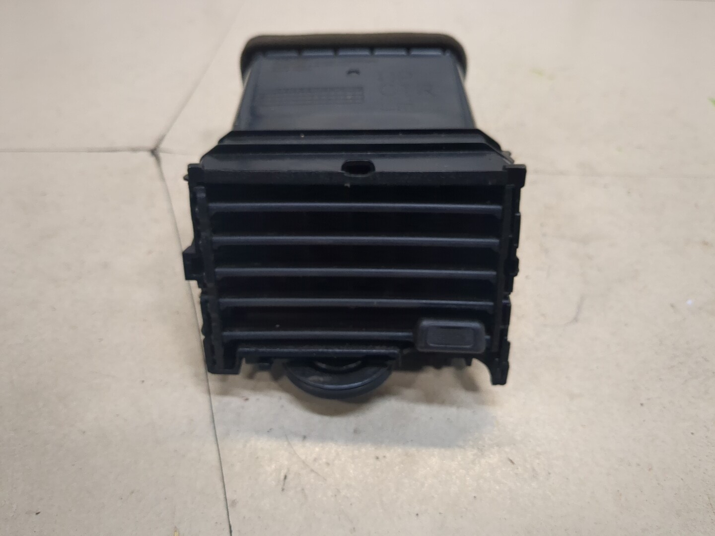 Дефлектор воздушный