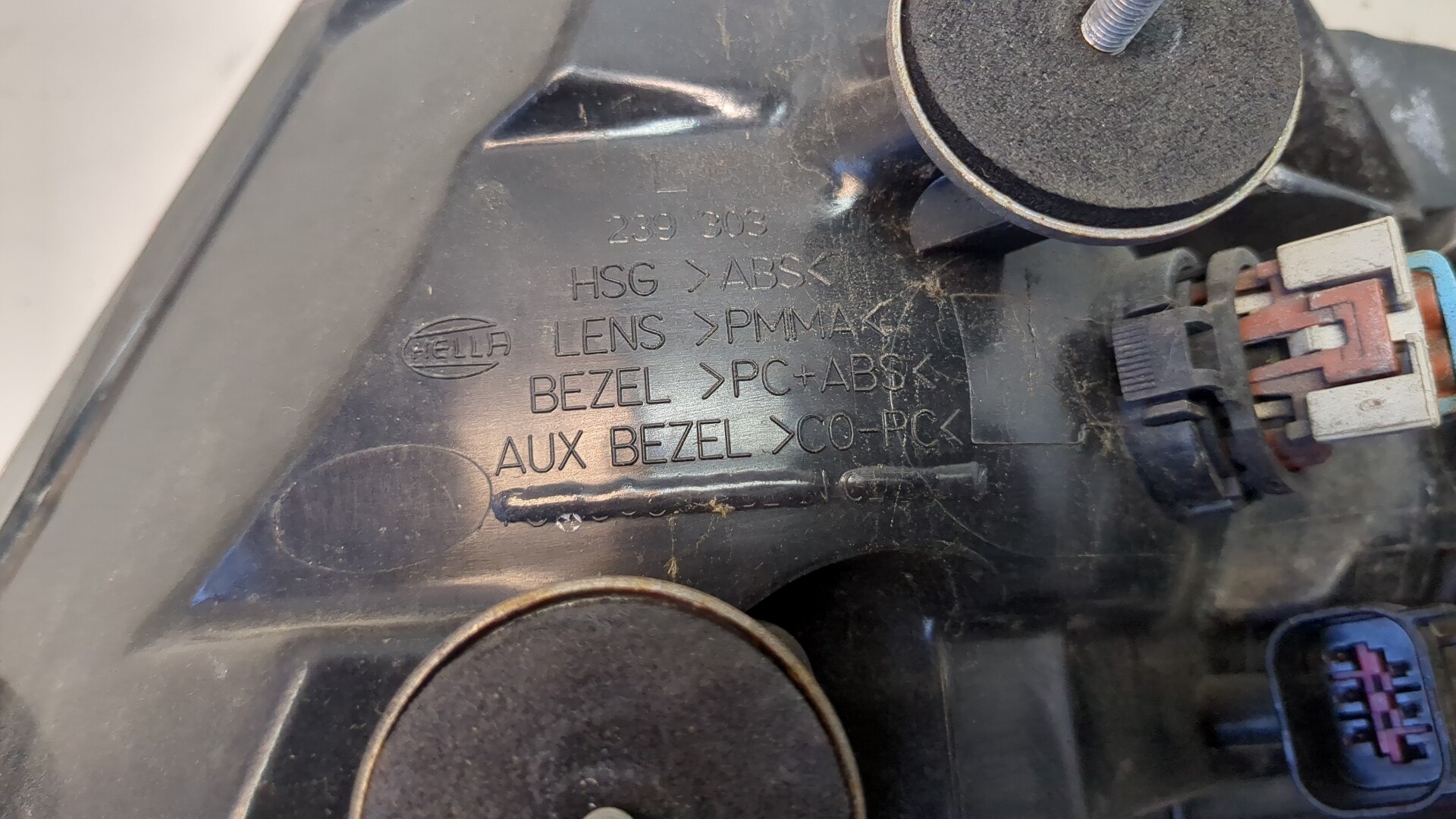 Фонарь задний левый