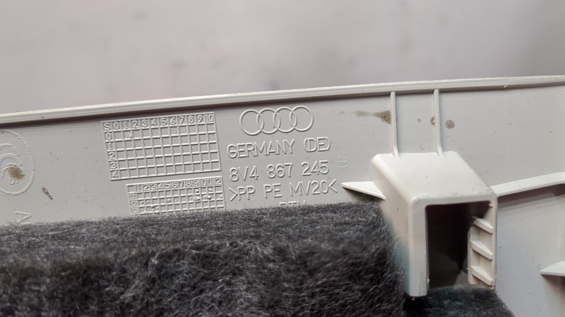 Обшивка стойки