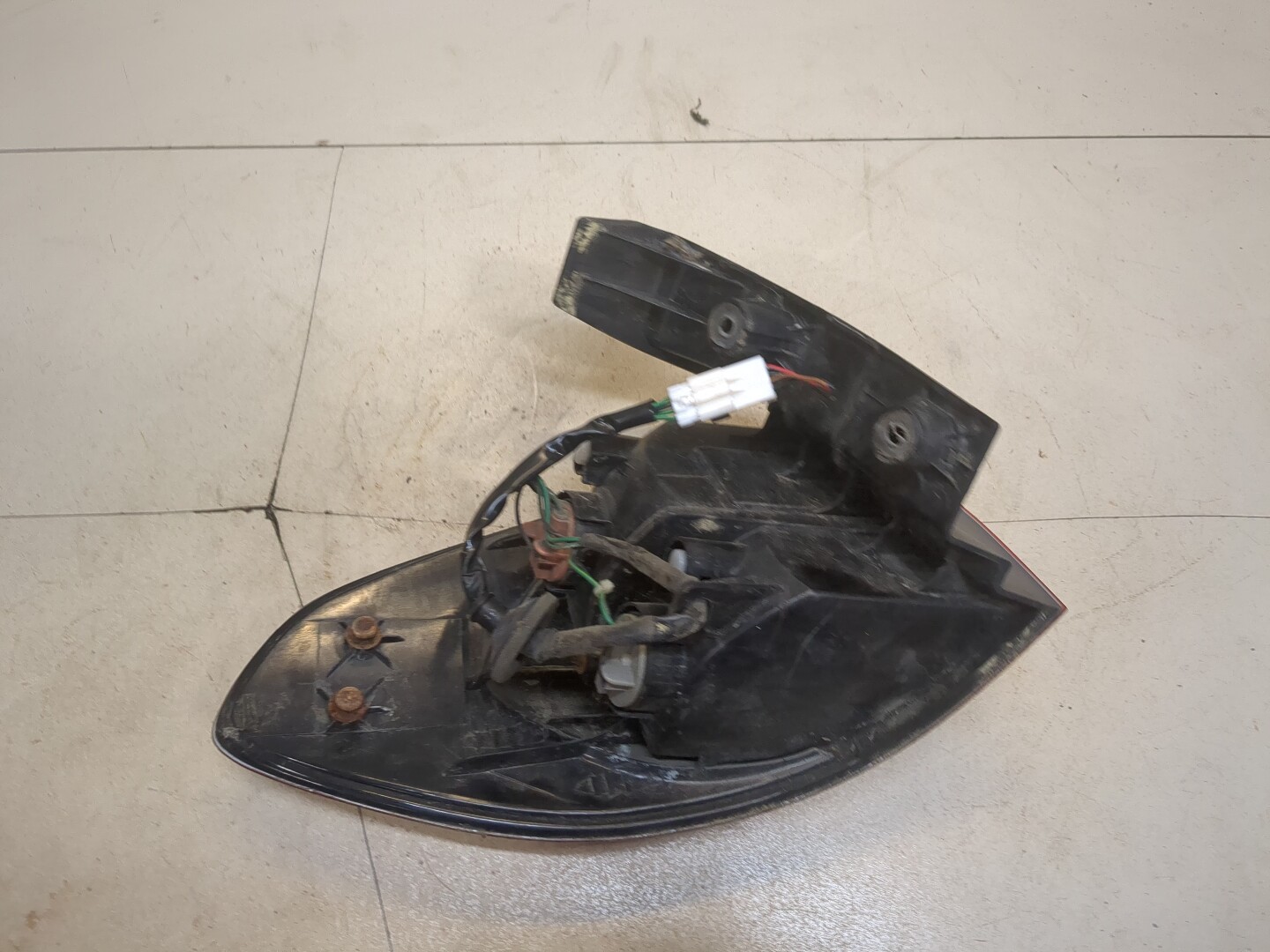 Фонарь задний правый