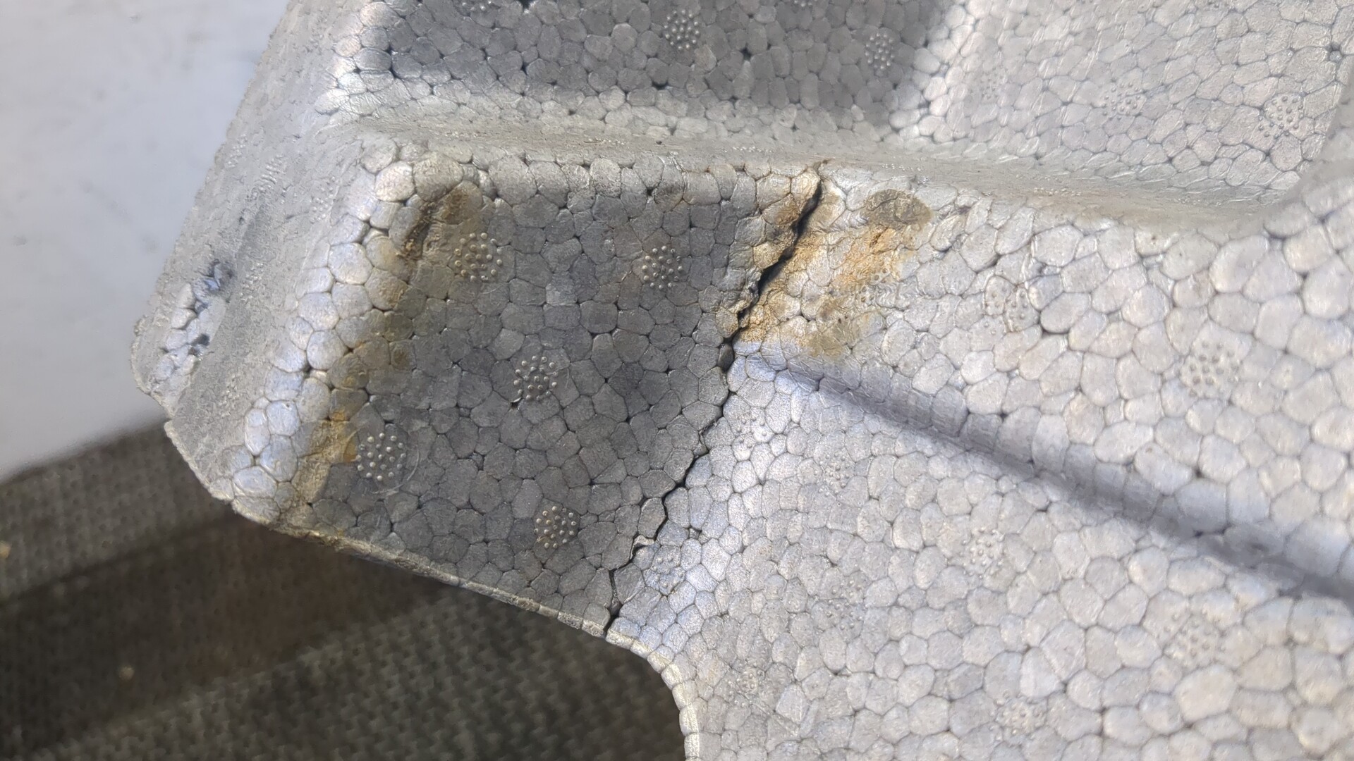 Усилитель заднего бампера