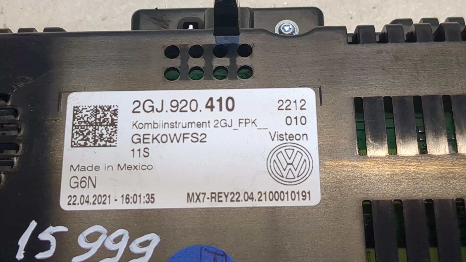 Панель приборов