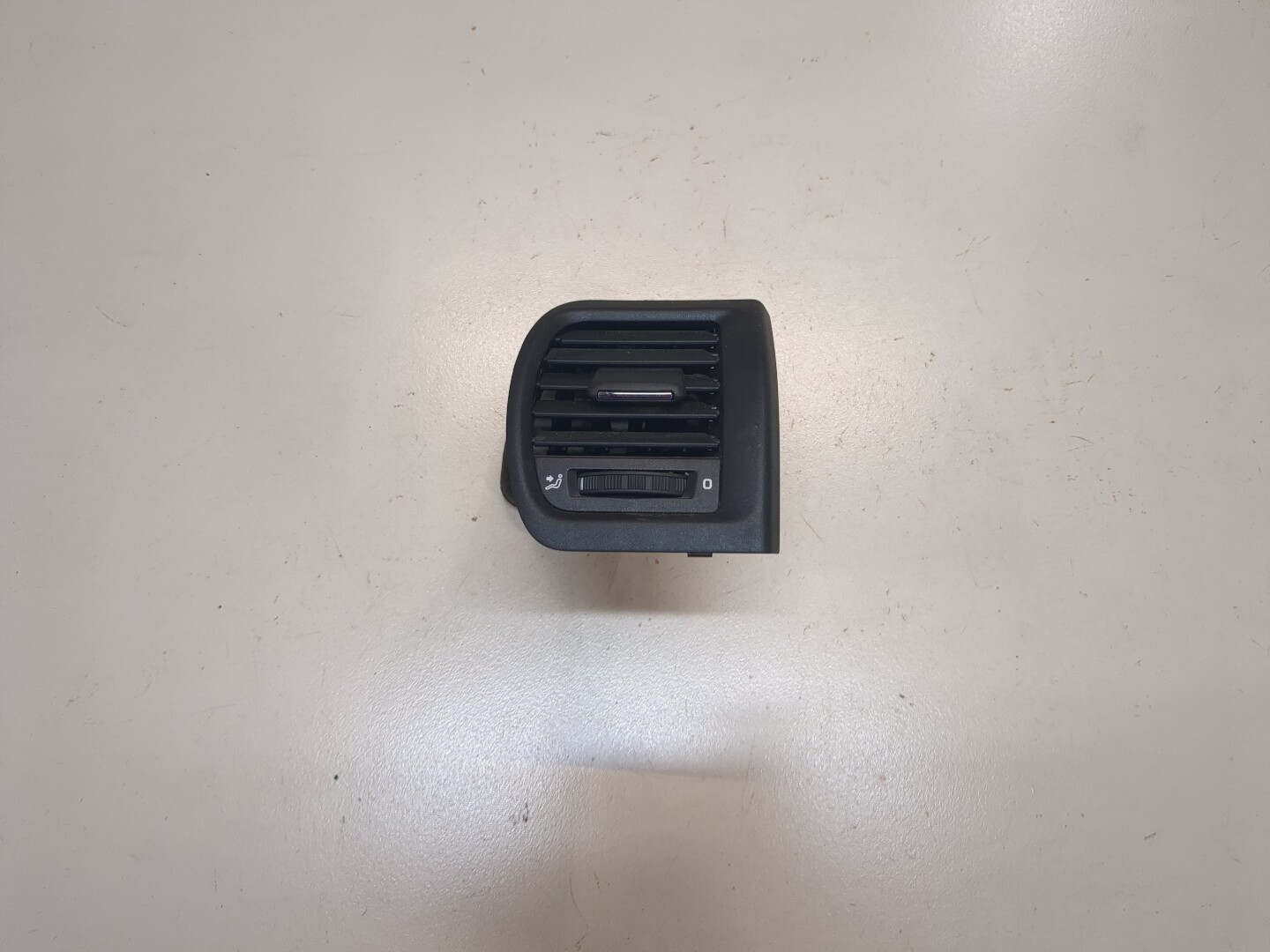 Дефлектор воздушный