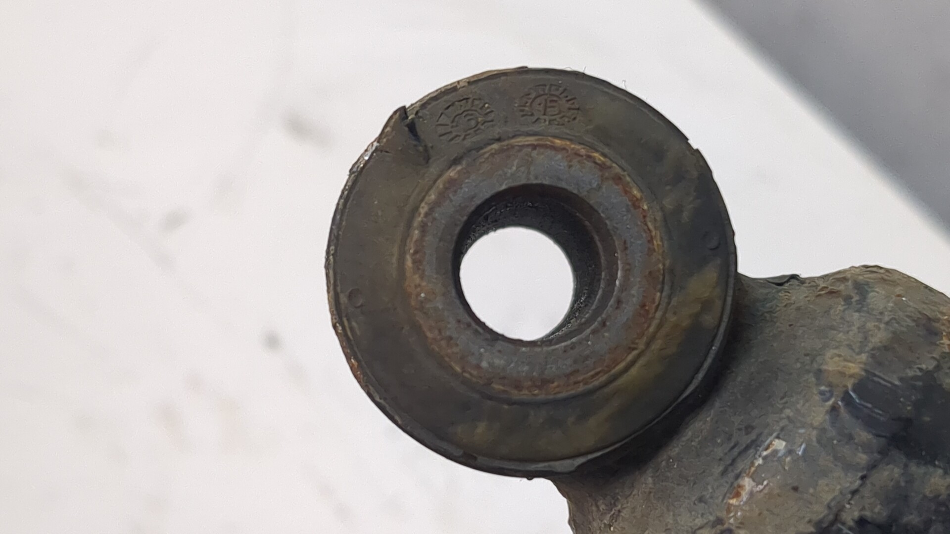 Амортизатор задний (стойка)