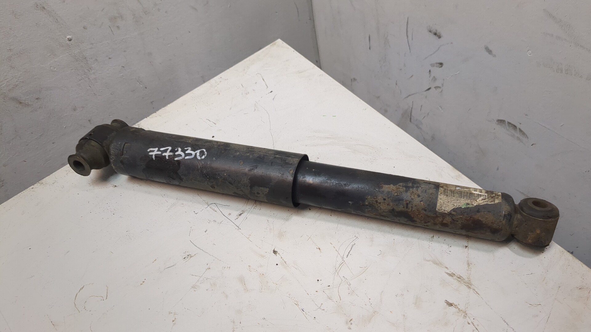 Амортизатор задний (стойка)