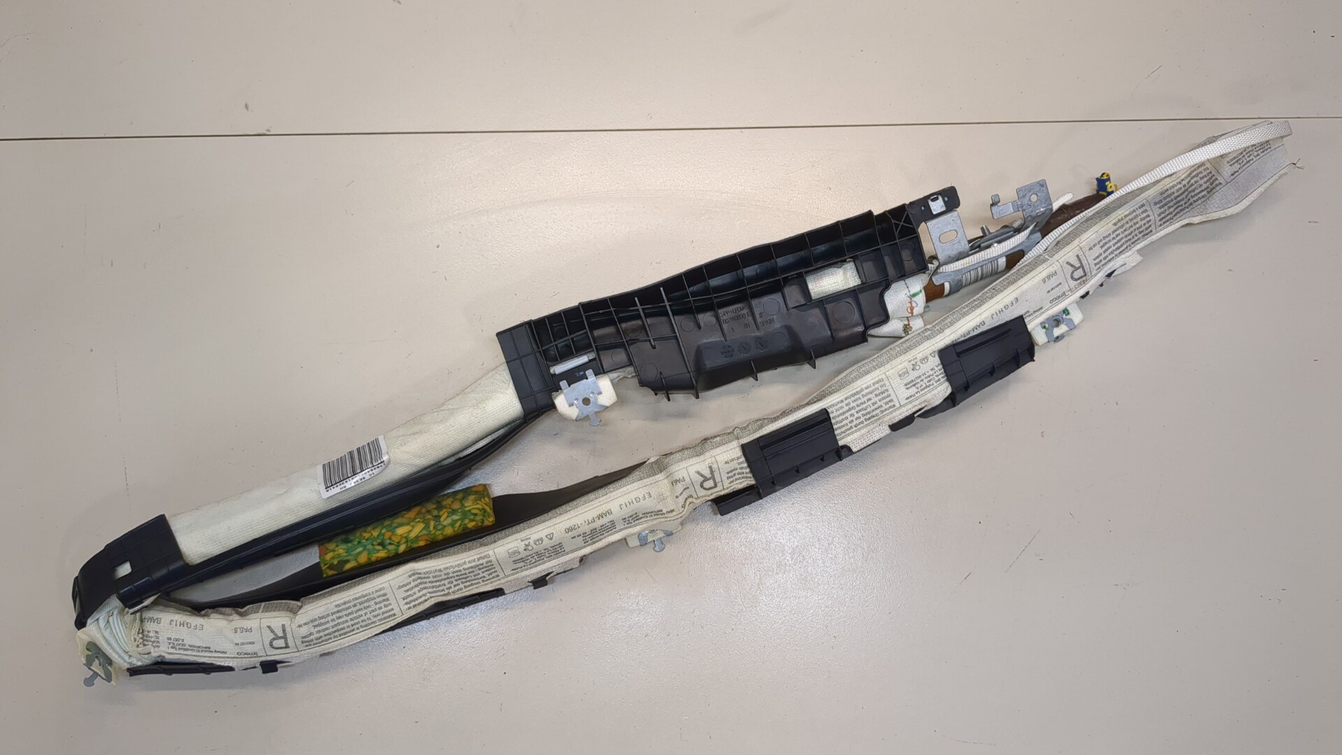 Подушка безопасности боковая (шторка)