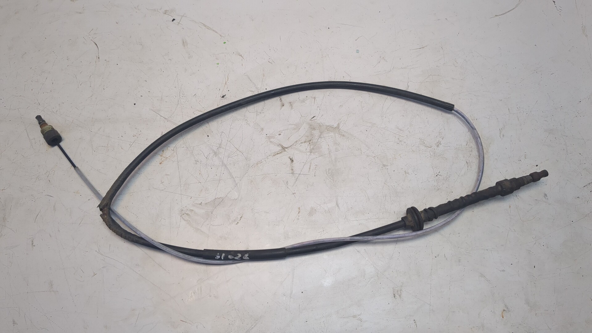 Трос стояночного тормоза