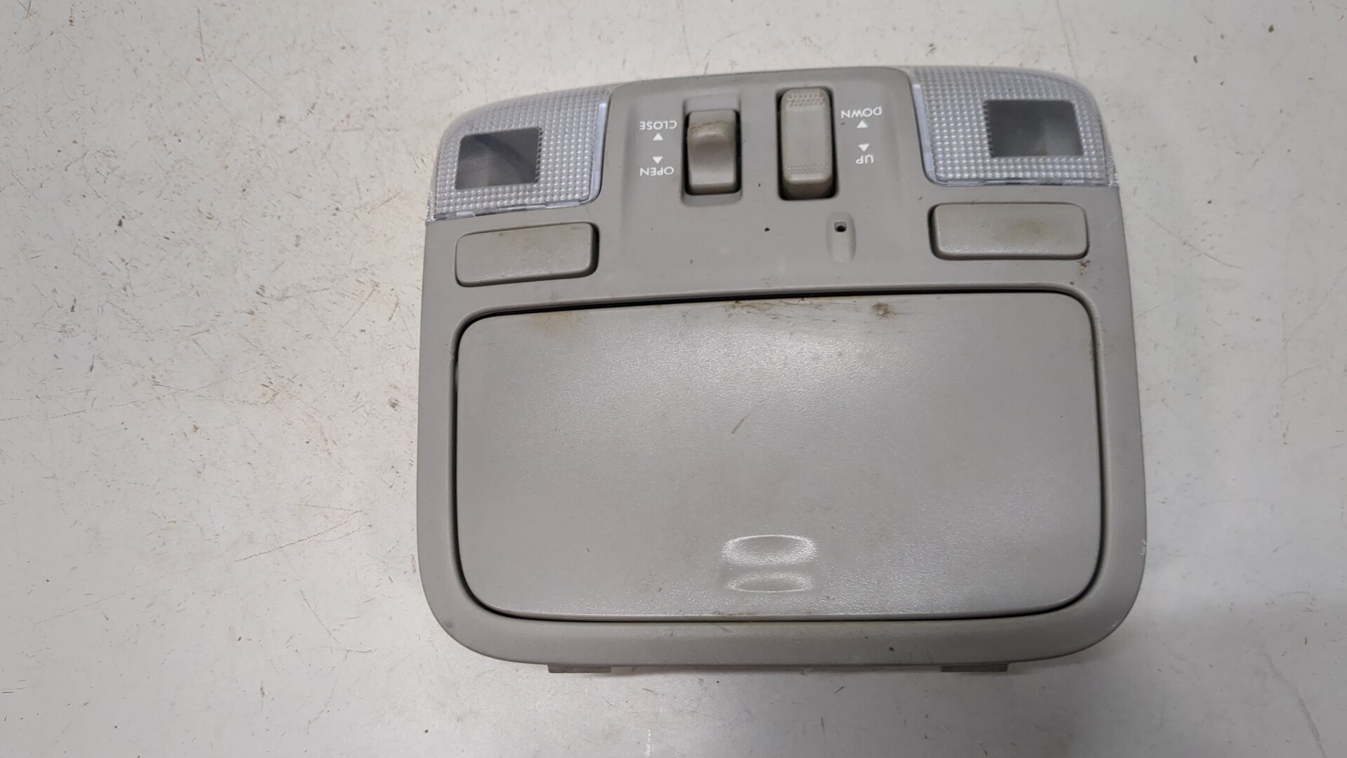 Плафон салонный