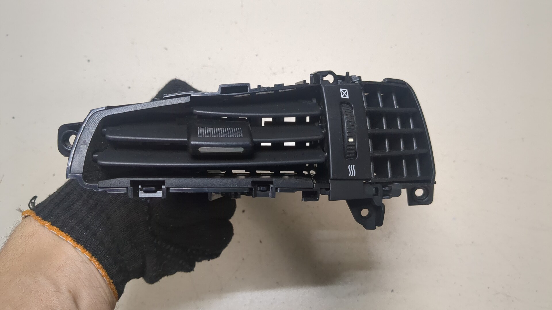 Дефлектор воздушный