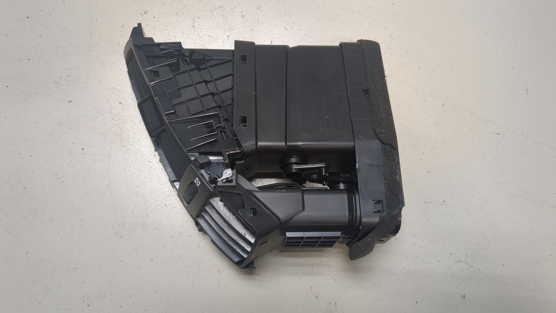 Дефлектор воздушный