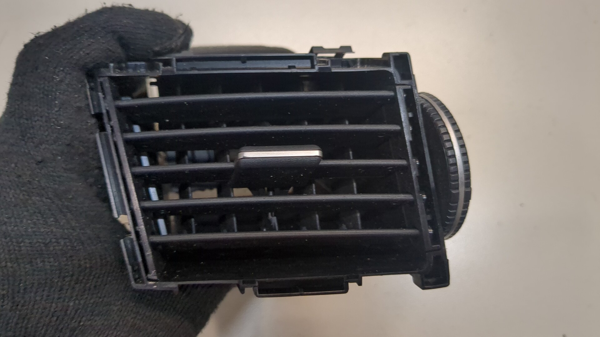 Дефлектор воздушный