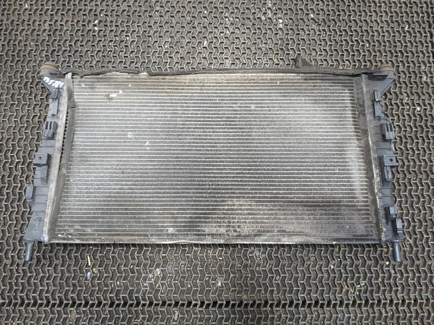 Радиатор охлаждения двигателя основной