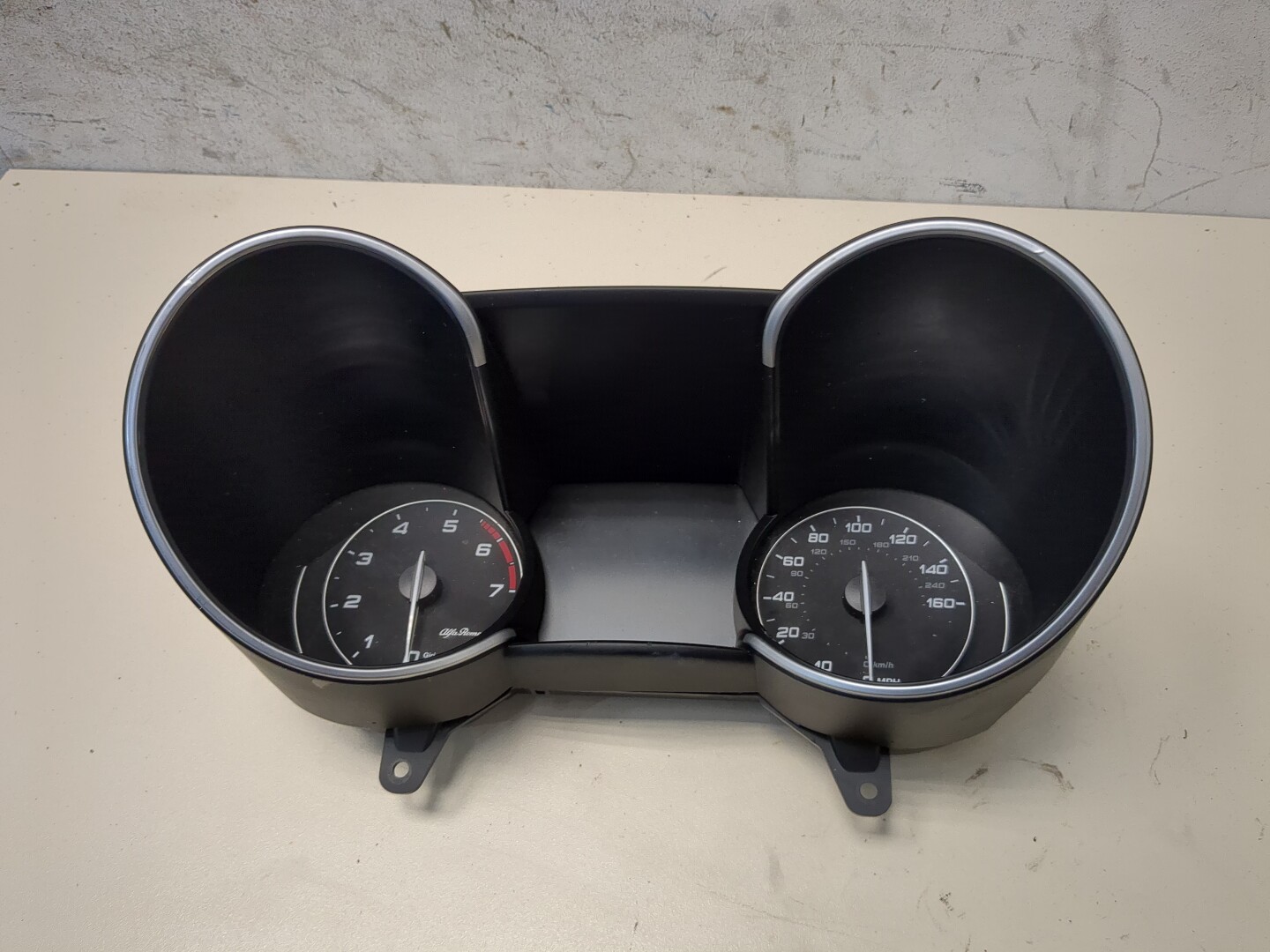 Панель приборов