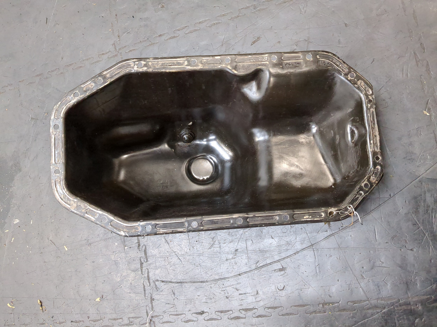 Поддон масляный двигателя (картер)