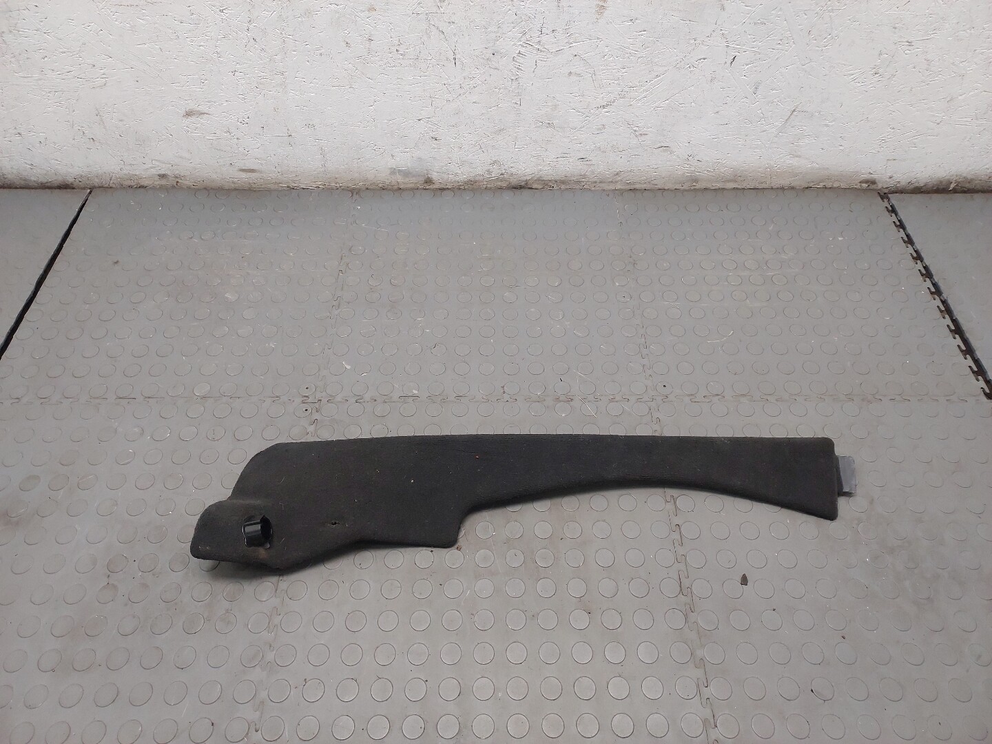 Обшивка багажника