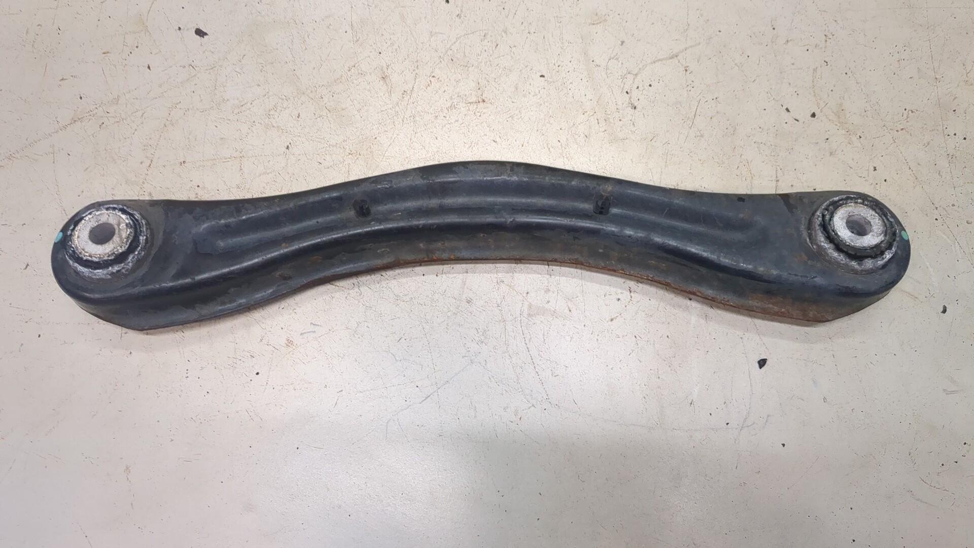 Рычаг задний