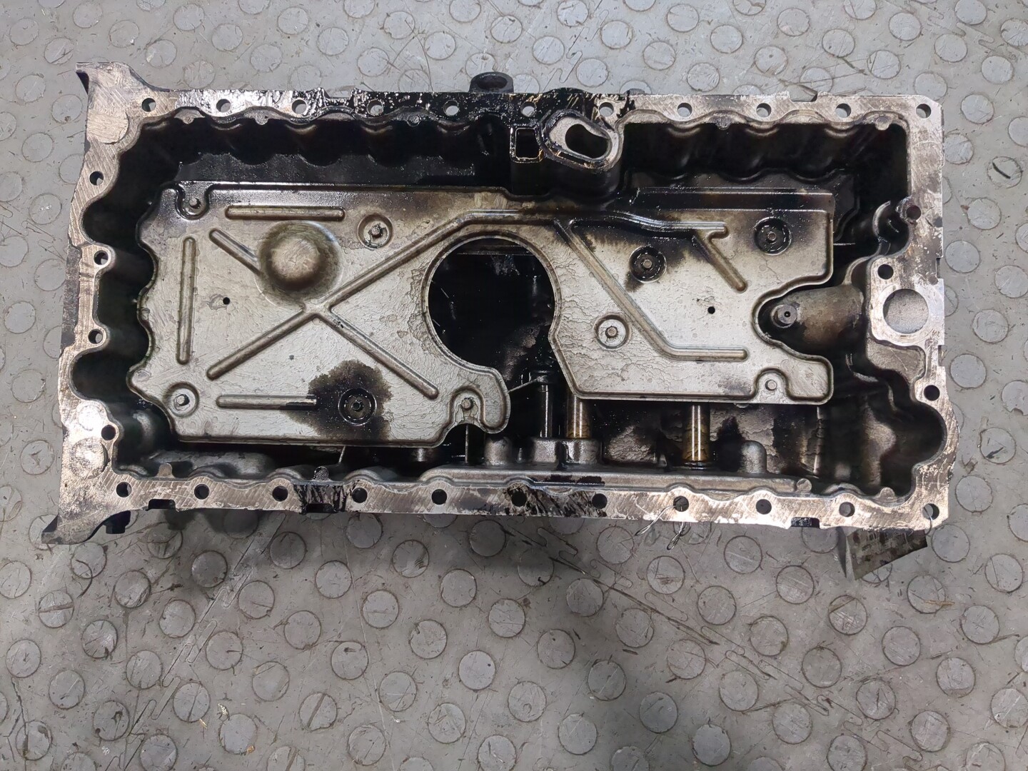 Поддон масляный двигателя (картер)