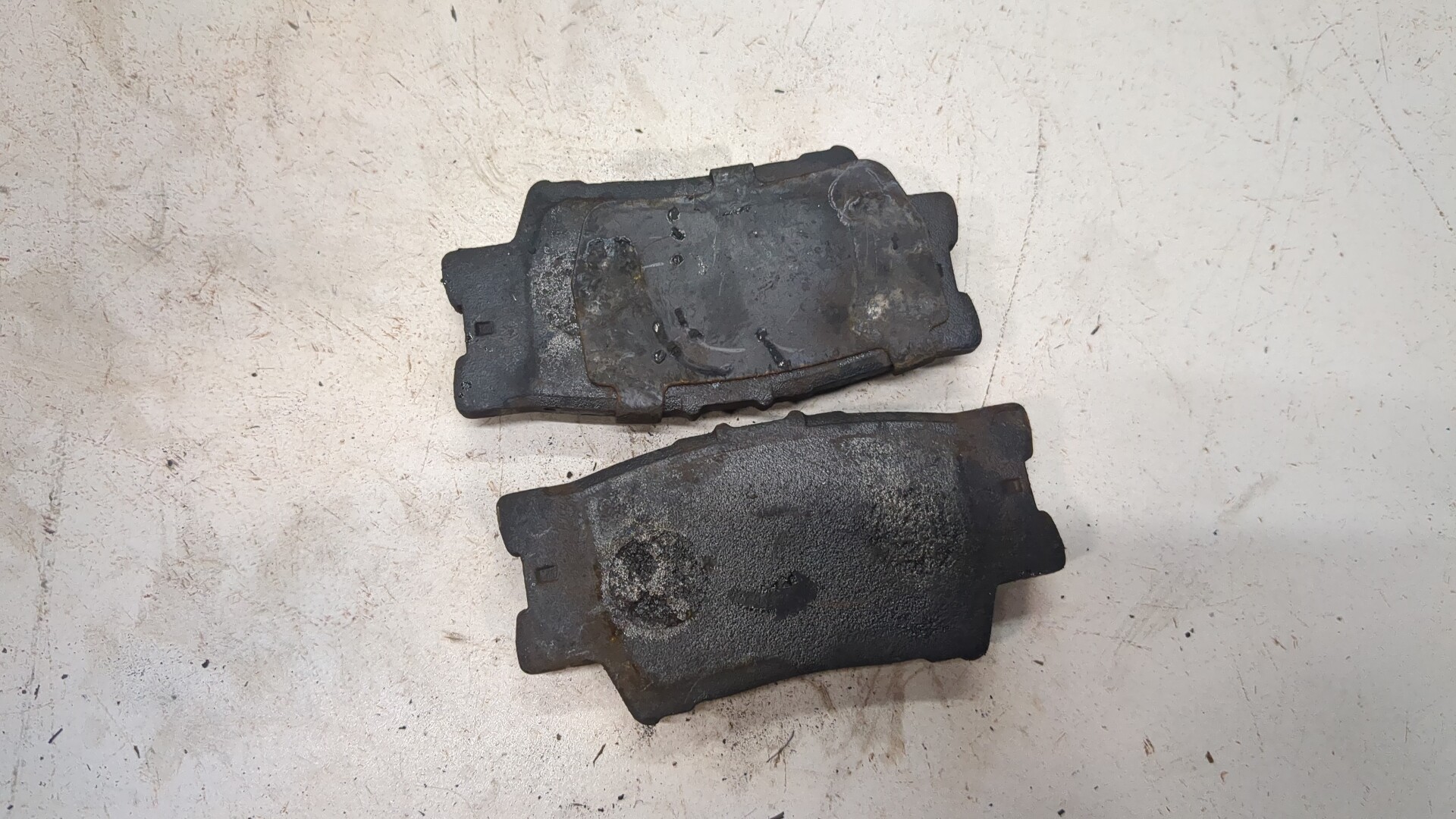 Колодки тормозные задние дисковые к-т