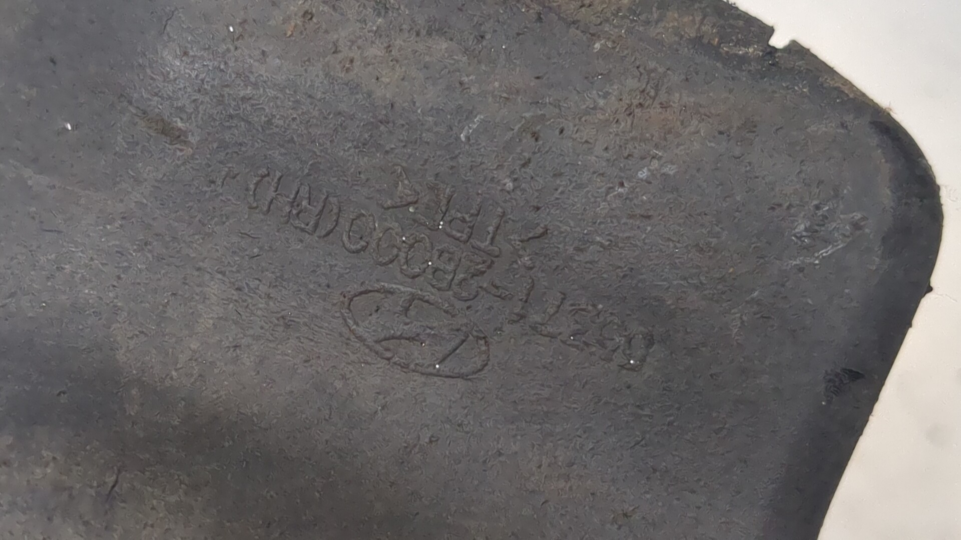 Амортизатор задний правый