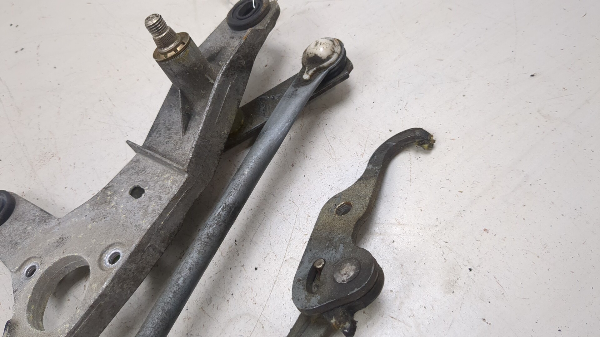 Трапеция стеклоочистителей