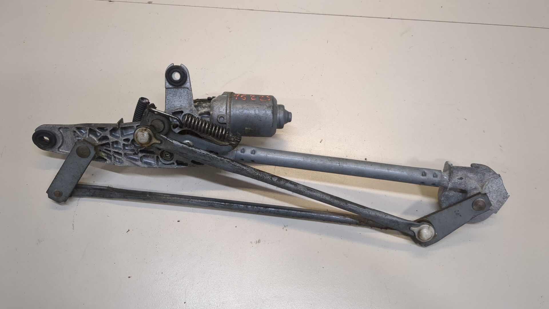 Трапеция стеклоочистителей