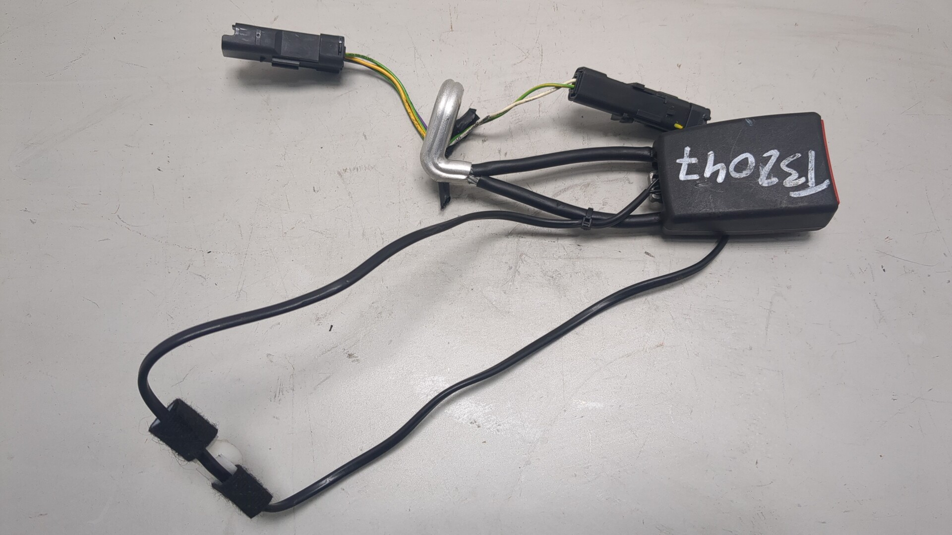 Ответная часть ремня безопасности