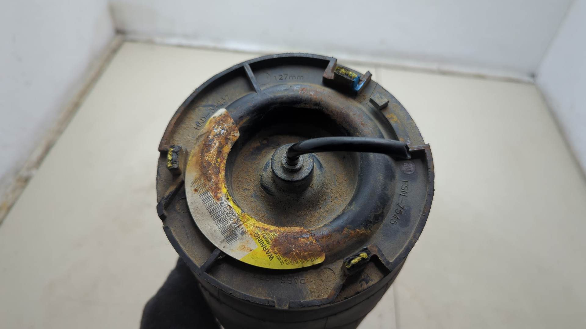 Амортизатор задний (стойка)