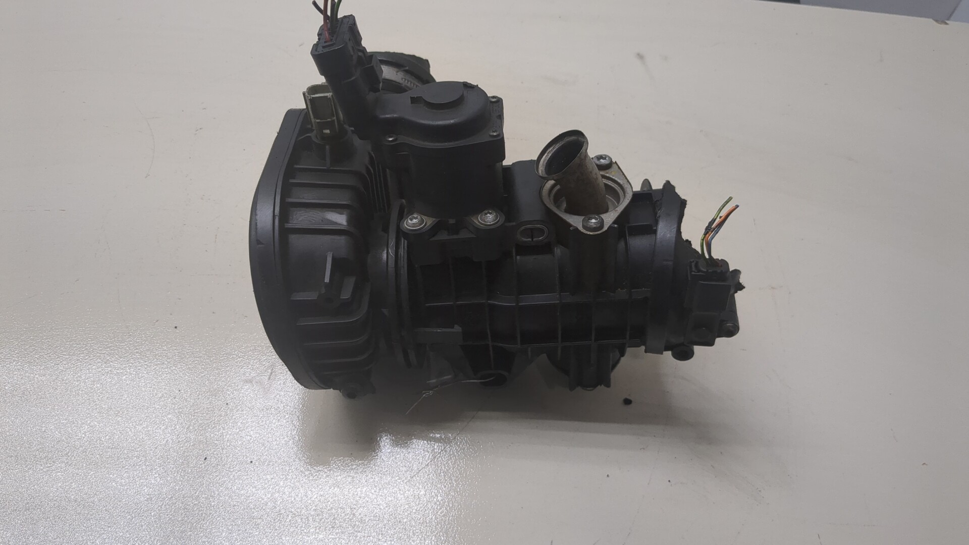 Заслонка дроссельная электрическая