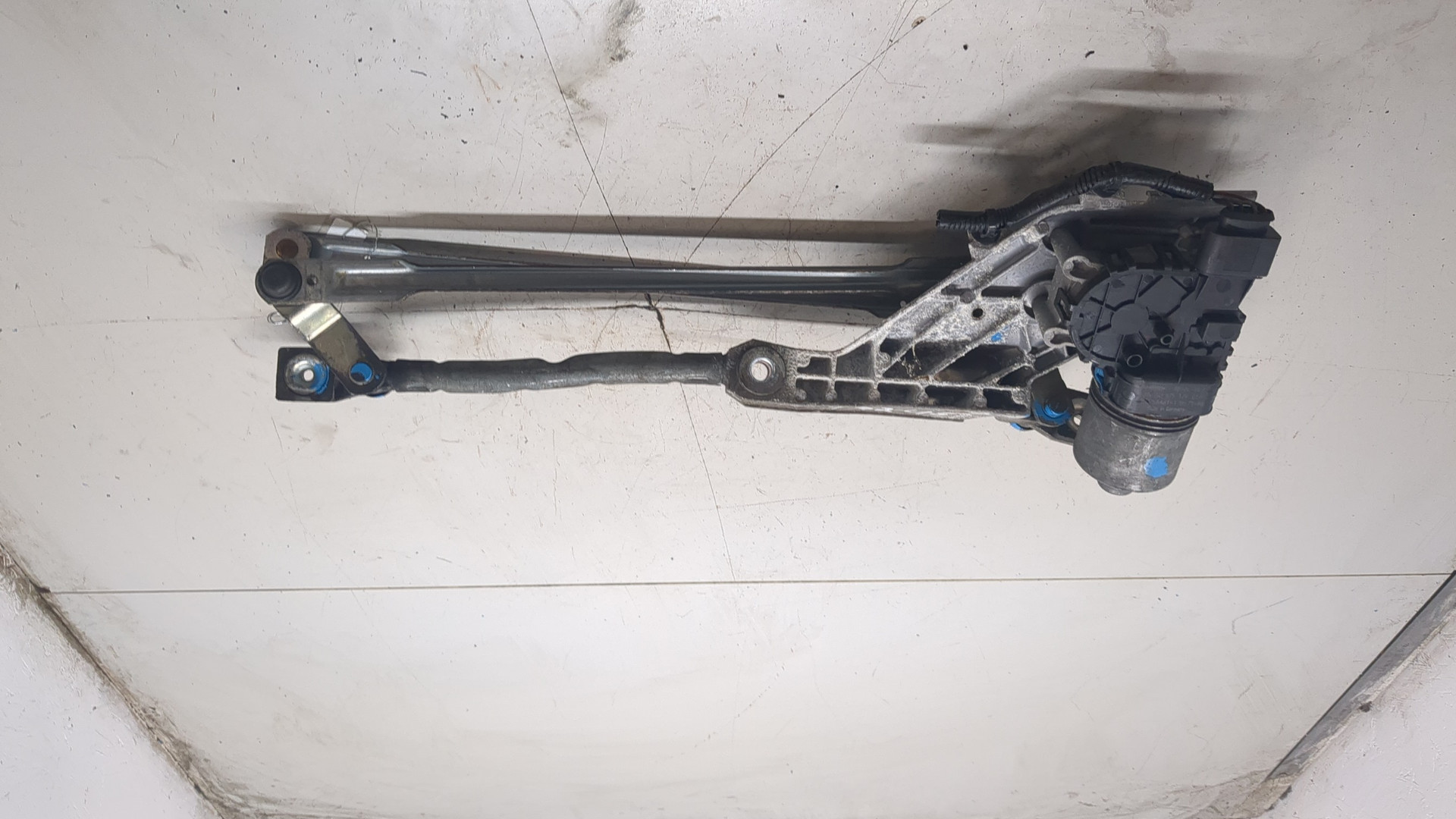 Трапеция стеклоочистителей