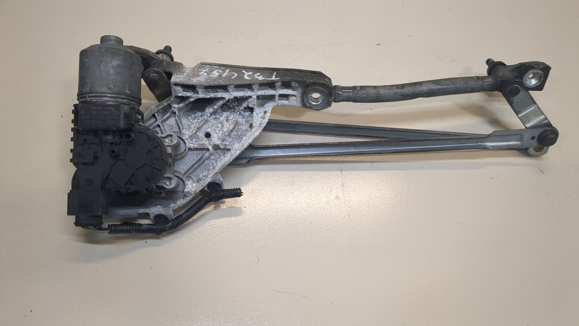 Трапеция стеклоочистителей